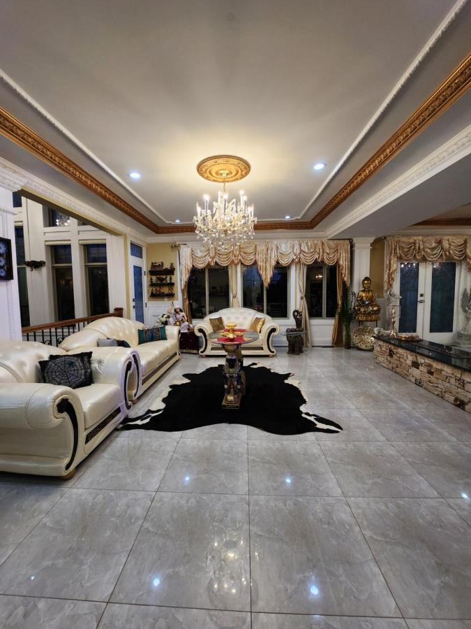 Hotel Empire Palace Surrey Zewnętrze zdjęcie