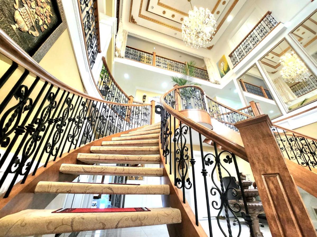 Hotel Empire Palace Surrey Zewnętrze zdjęcie